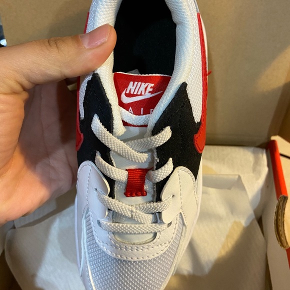 Kids size 12 Airmax Nike, New in box. - Picture 2 of 6